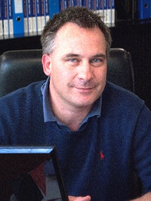 Robert LECHAT, Président(e)